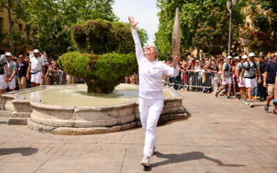 Catherine Monghal porteuse de la Flamme Olympique à Aix-en-Provence  !
